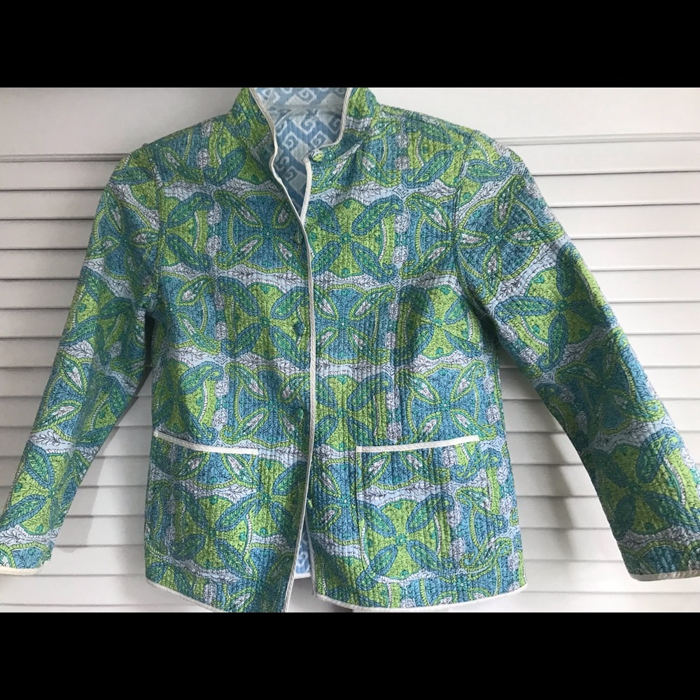 Reversible light weight cotton jacket. Pickets & cute buttons on both sides